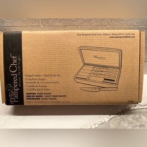 Pampered Chef forged cutlery - steak knife set (four knives and case). NEW